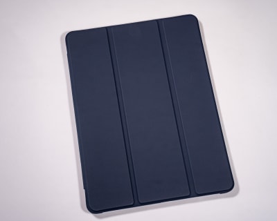 MAGNETICA CON TAPA DE CUERO AZUL 2 IPAD PRO 10,5