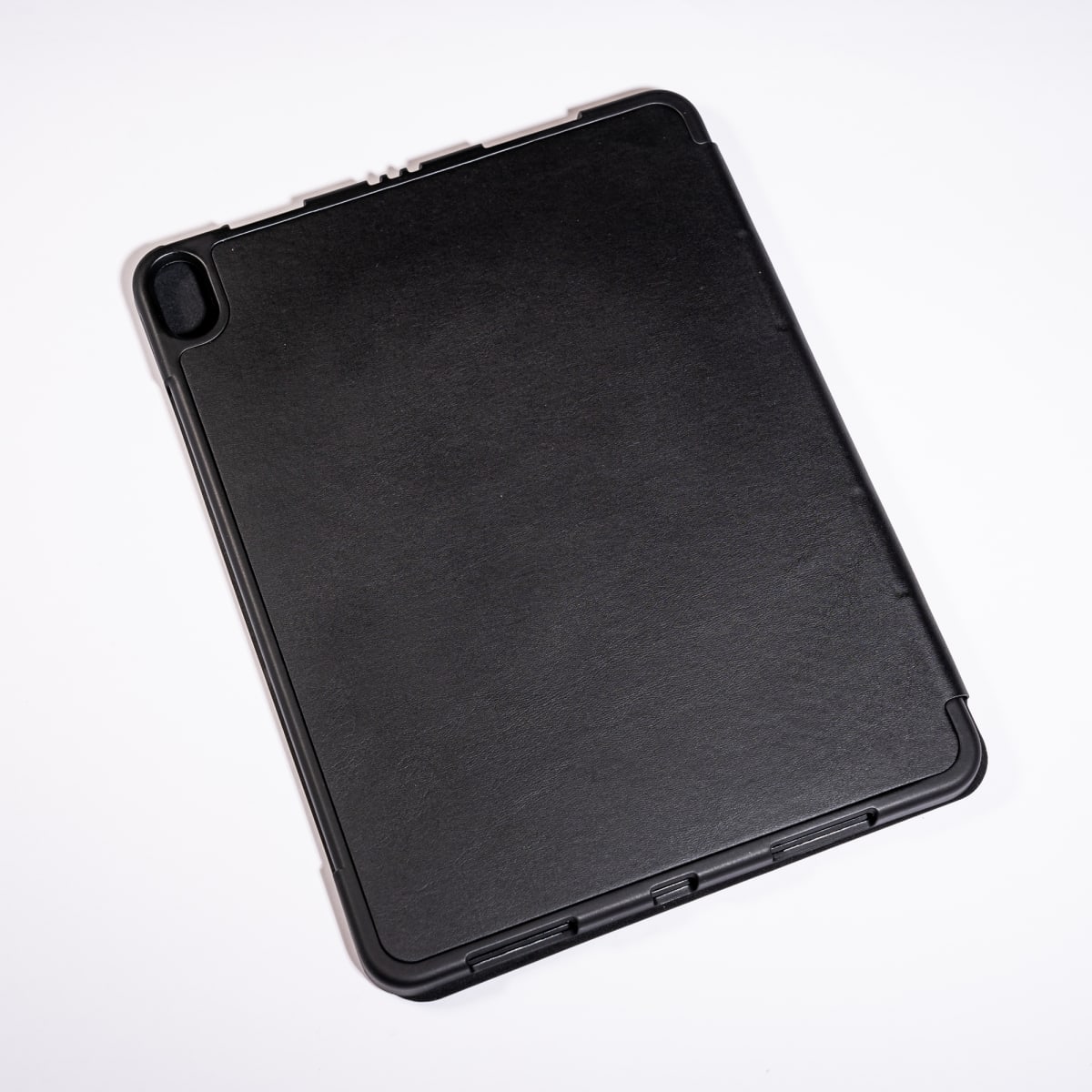MAGNETICA CON TAPA DE CUERO NEGRO IPAD 10,9´´ AIR DE 4TA/5TA GENERACION1