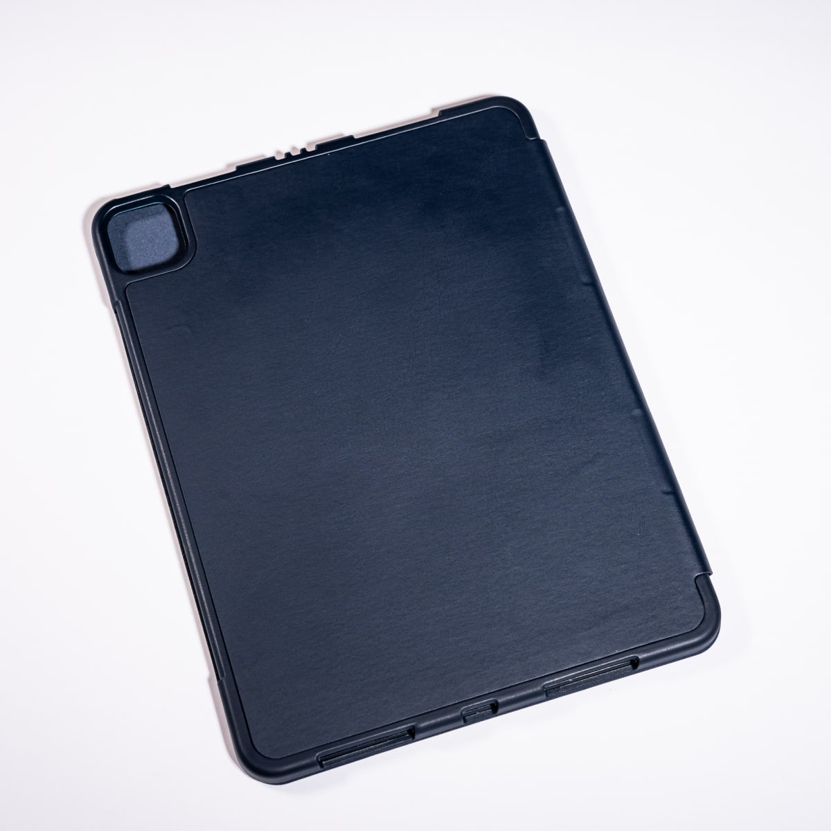 MAGNETICA CON TAPA DE CUERO AZUL MARINO IPAD 11´´ PRO DE 1RA/2DA/3RA GENERACION1