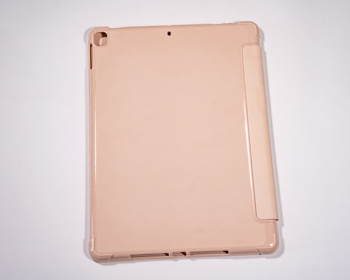MAGNETICA CON TAPA DE CUERO ROSADO 2 IPAD PRO 10,53