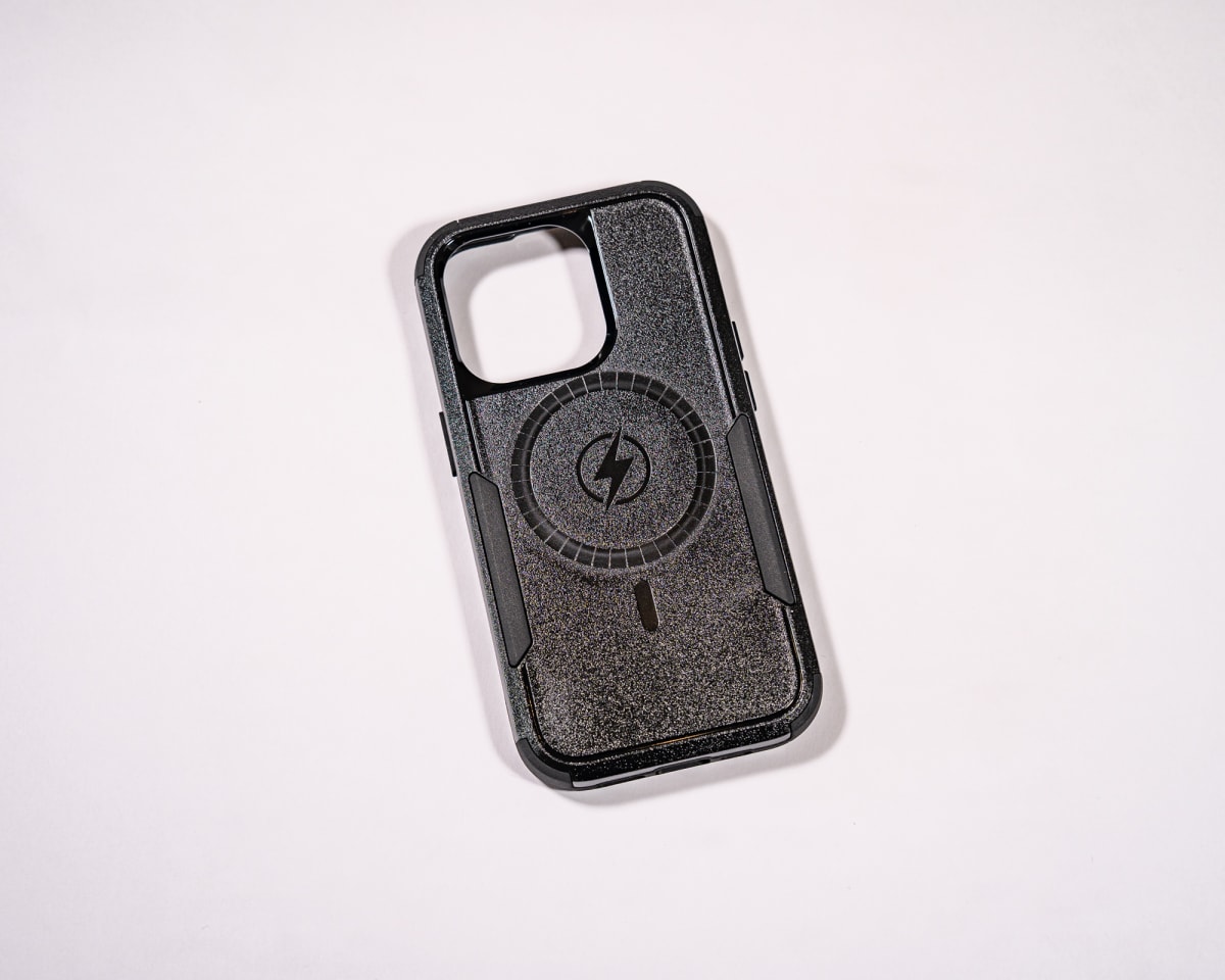 ANTIGOLPES 2 MAGSAFE ALTA PROTECCION NEGRO IPHONE 14 PRO7