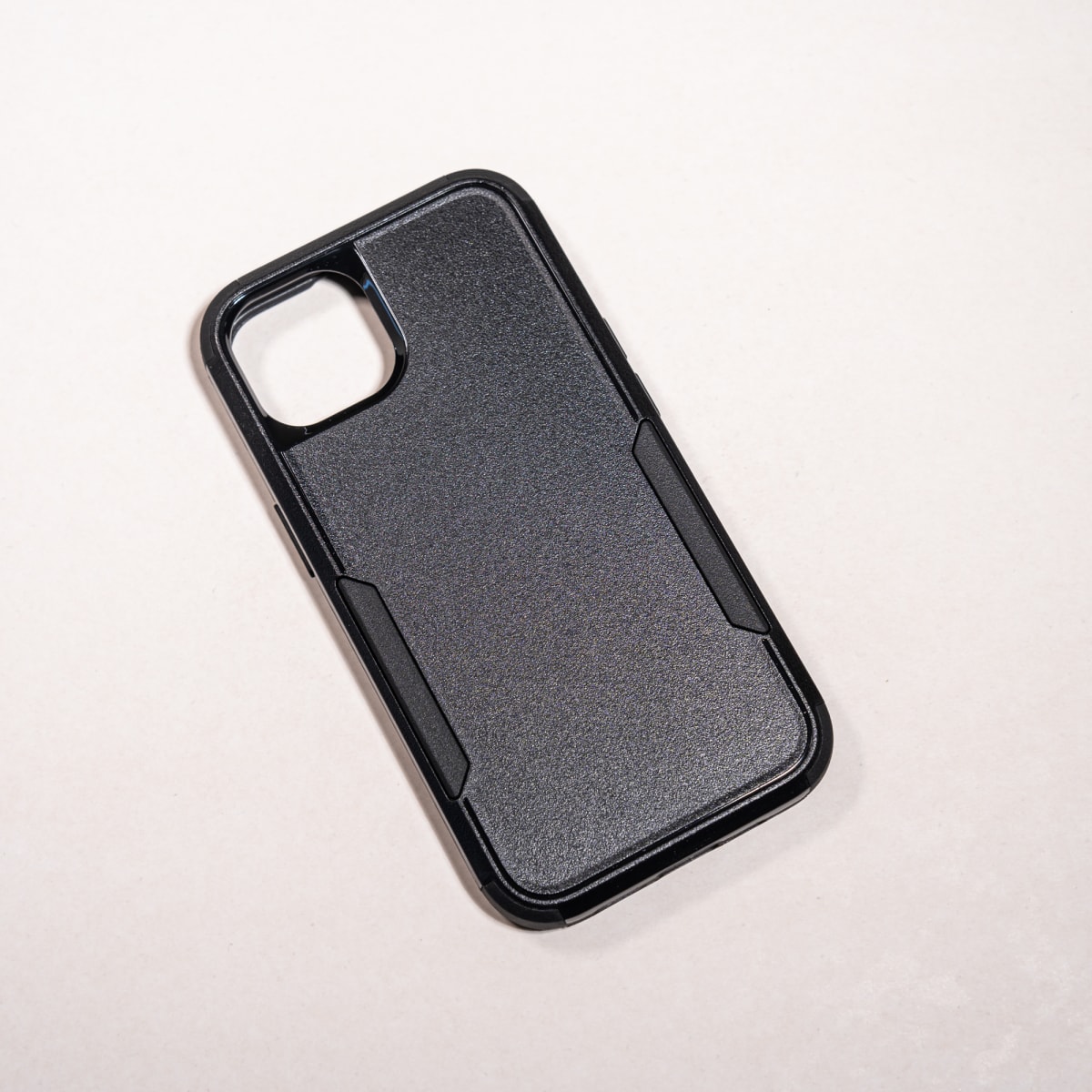 ANTIGOLPES 2 ALTA PROTECCIÓN NEGRO IPHONE 131
