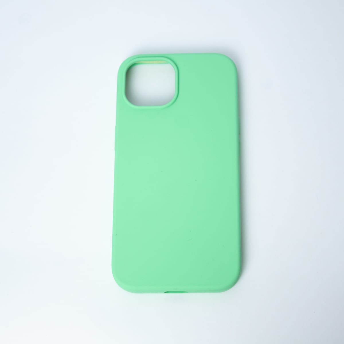 CARCASA DE SILICONA CON MAGSAFE IPHONE 15 VERDE1