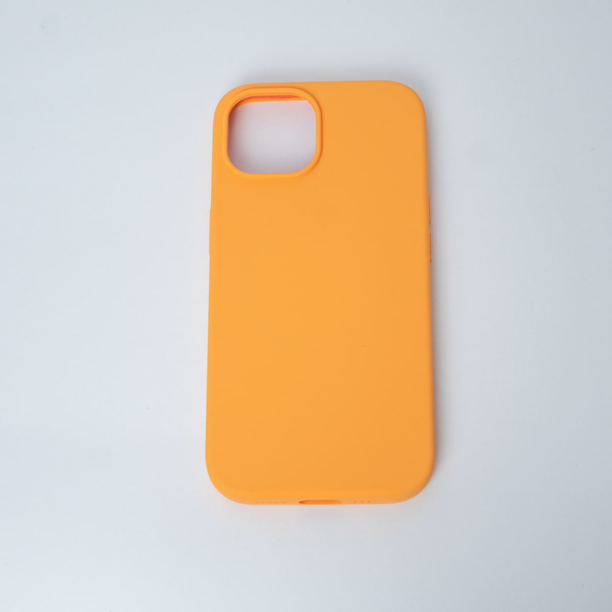 CARCASA DE SILICONA CON MAGSAFE IPHONE 15 NARANJO1