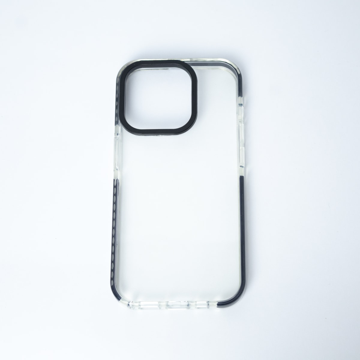 TIPO TECH 21 TRANSPARENTE BORDE NEGRO IPHONE 15 PRO MAX1