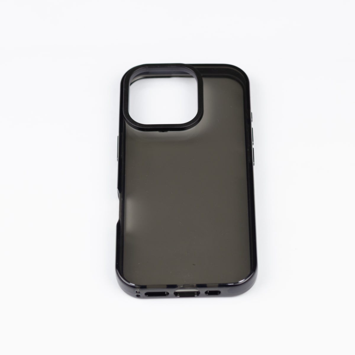 TIPO TECH 21 NEGRO IPHONE 16 PRO1
