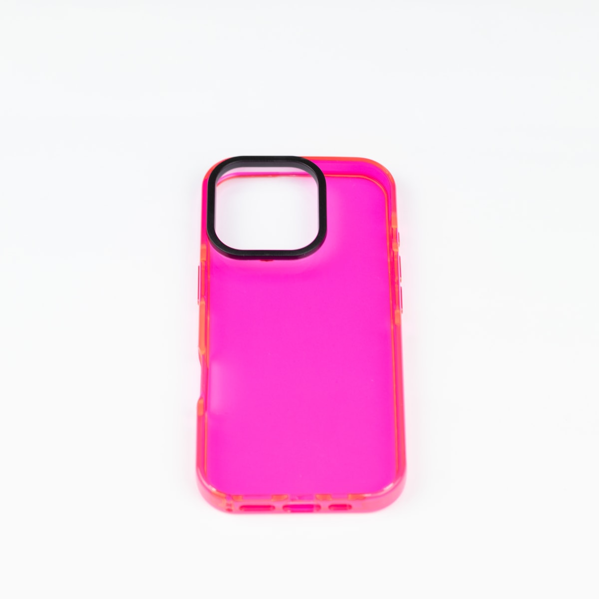 TIPO TECH 21 FUCSIA IPHONE 16 PRO1