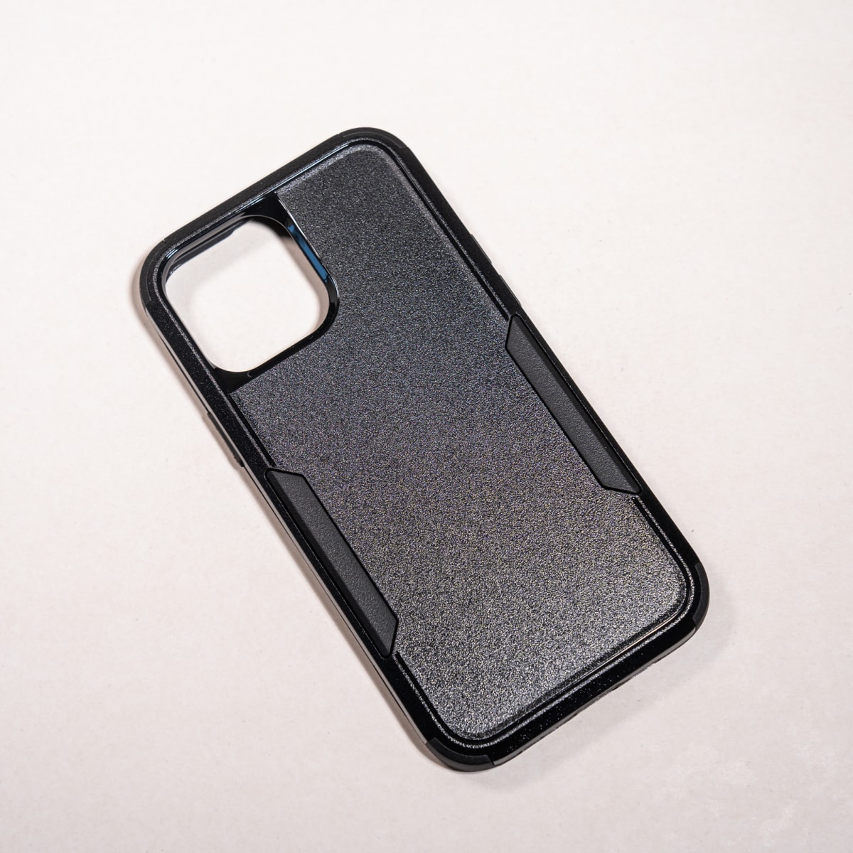 ANTIGOLPES 2 ALTA PROTECCIÓN NEGRO IPHONE 13 PRO MAX1