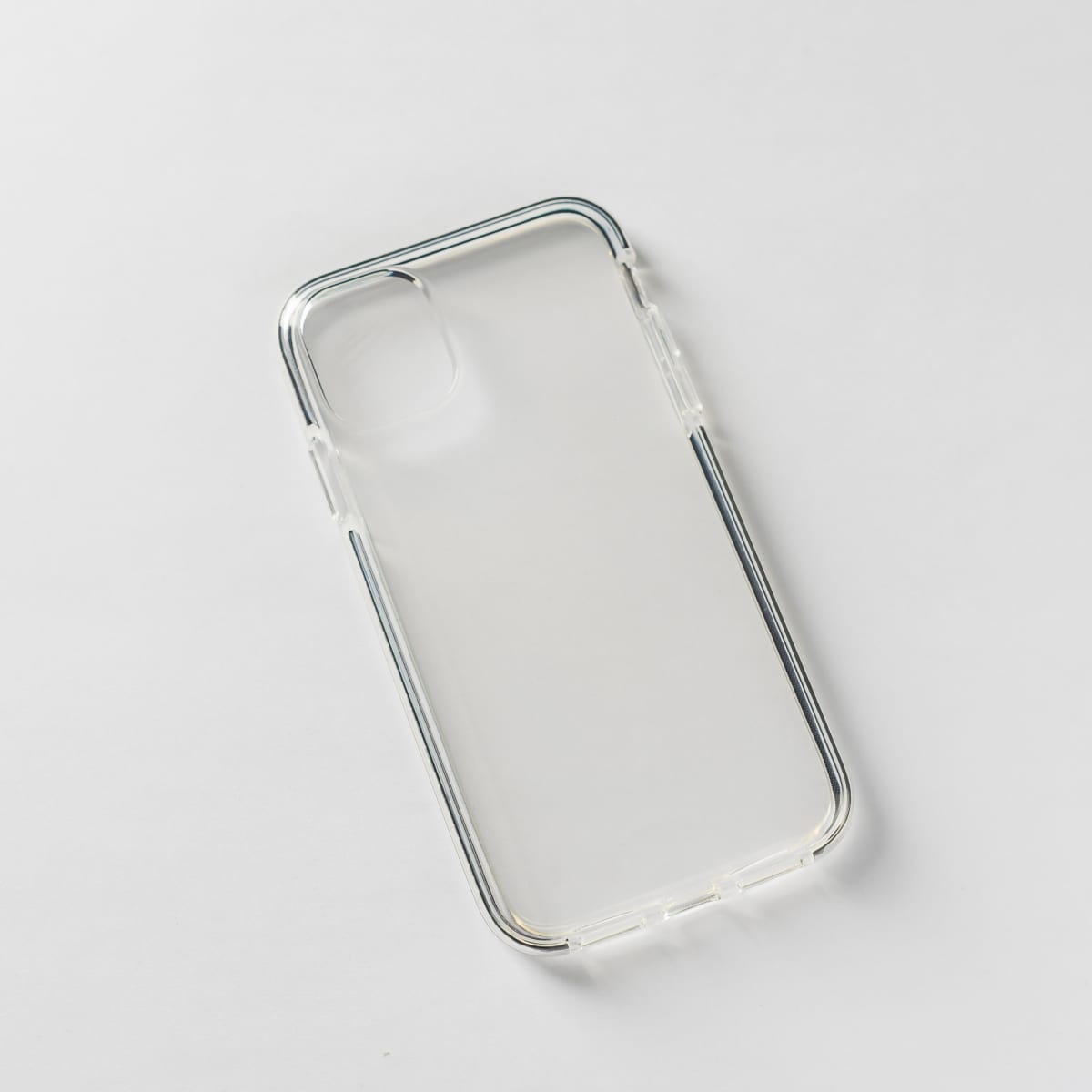 BLANDA TRANS + BORDE NEGRO IPHONE 111