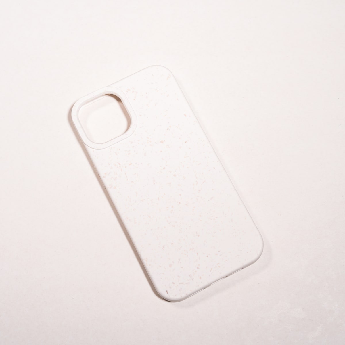 BIODEGRADABLE ANTIGOLPES BLANCO IPHONE 131