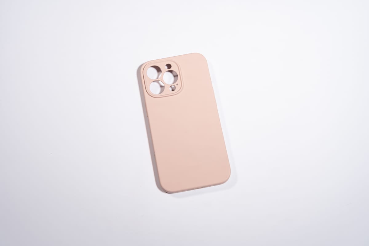 SILICONA C/TERCIOPELO ROSADO IPHONE 13 PRO MAX1
