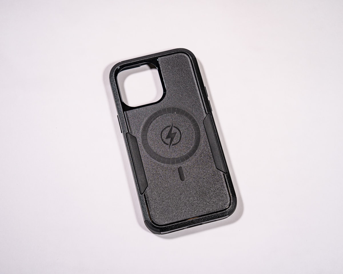 ANTIGOLPES 2 MAGSAFE ALTA PROTECCION NEGRO IPHONE 14 PRO MAX7