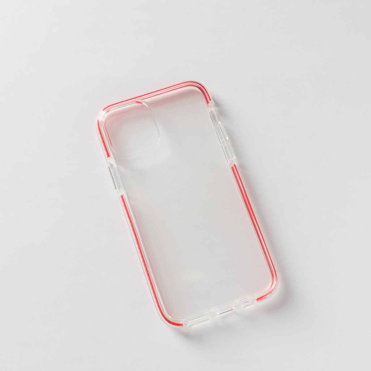 BLANDA TRANS + BORDE ROJO IPHONE 11 PRO1