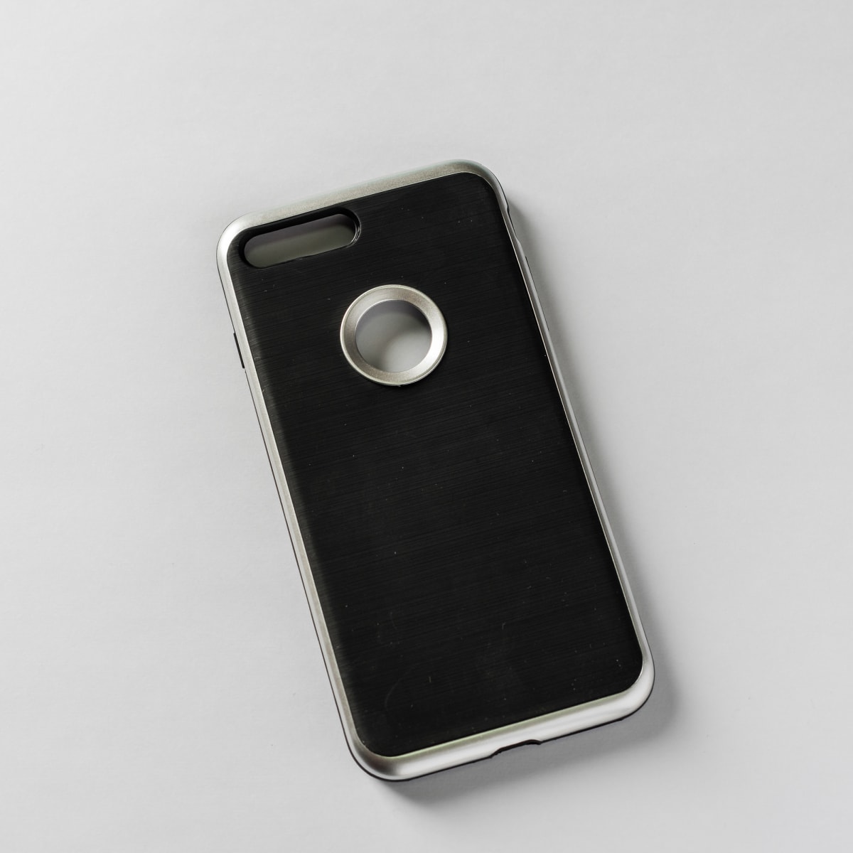 GOMA + BORDE PLATA IPHONE 7P/8P1