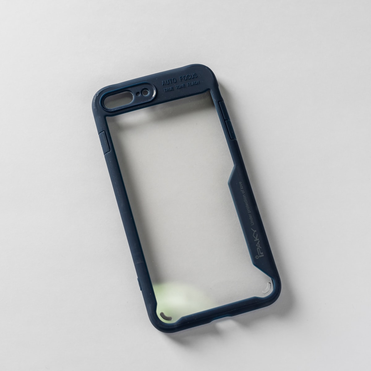 AUTO FOCUS TRANS + BORDE AZUL IPHONE 7P/8P1