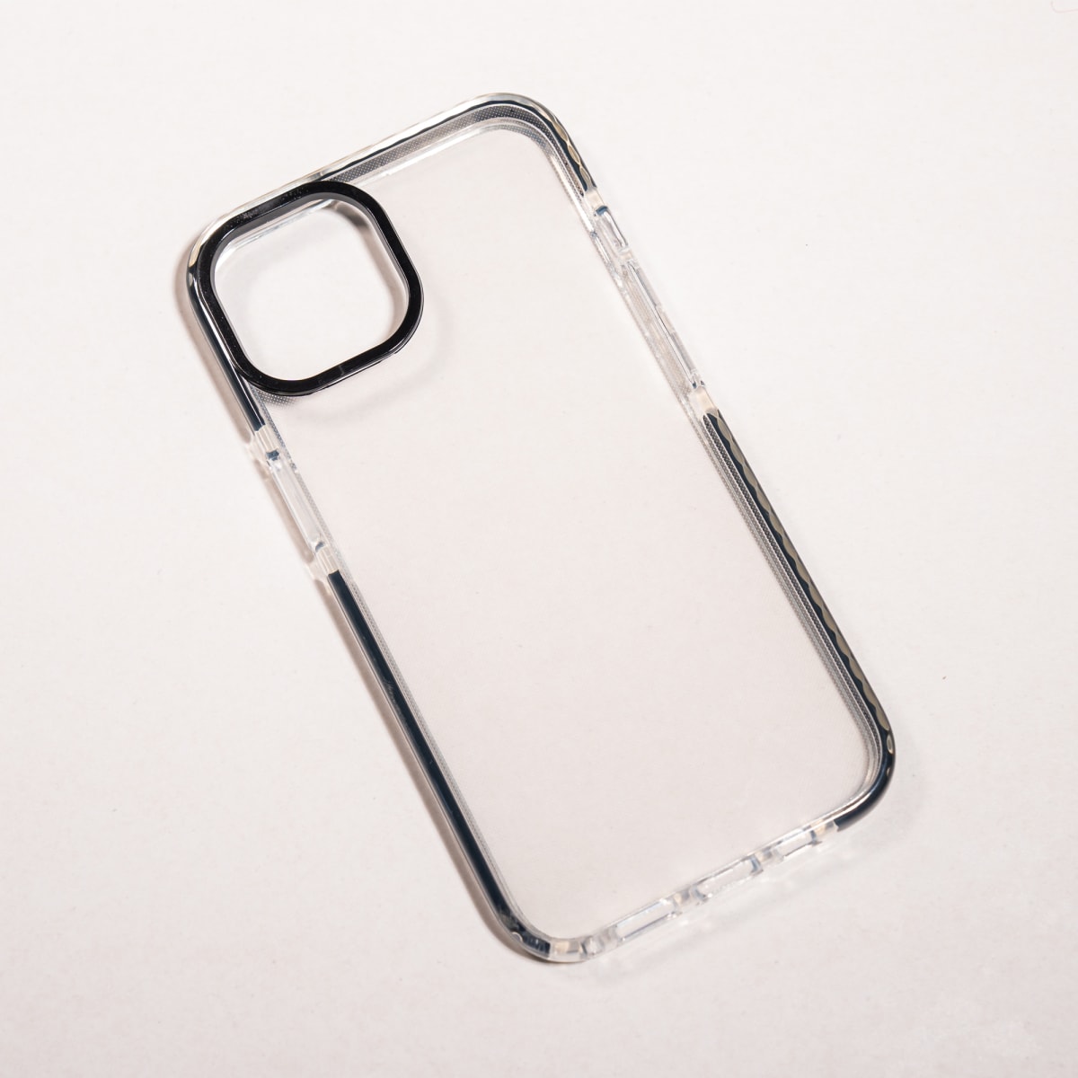 TIPO TECH 21 TRANSPARENTE BORDE NEGRO IPHONE 111