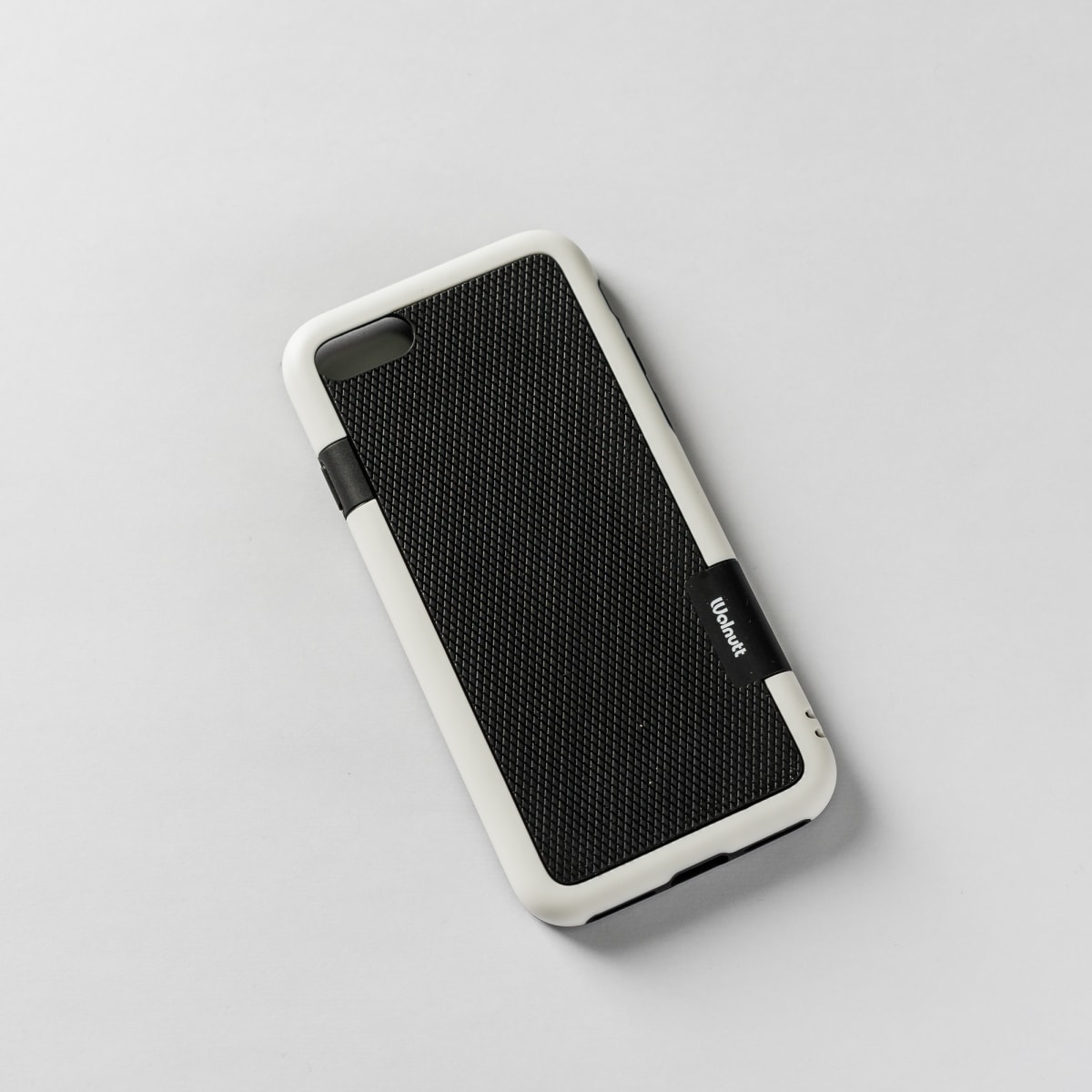 WOLNUTT NEGRO IPHONE 7/8/SE21