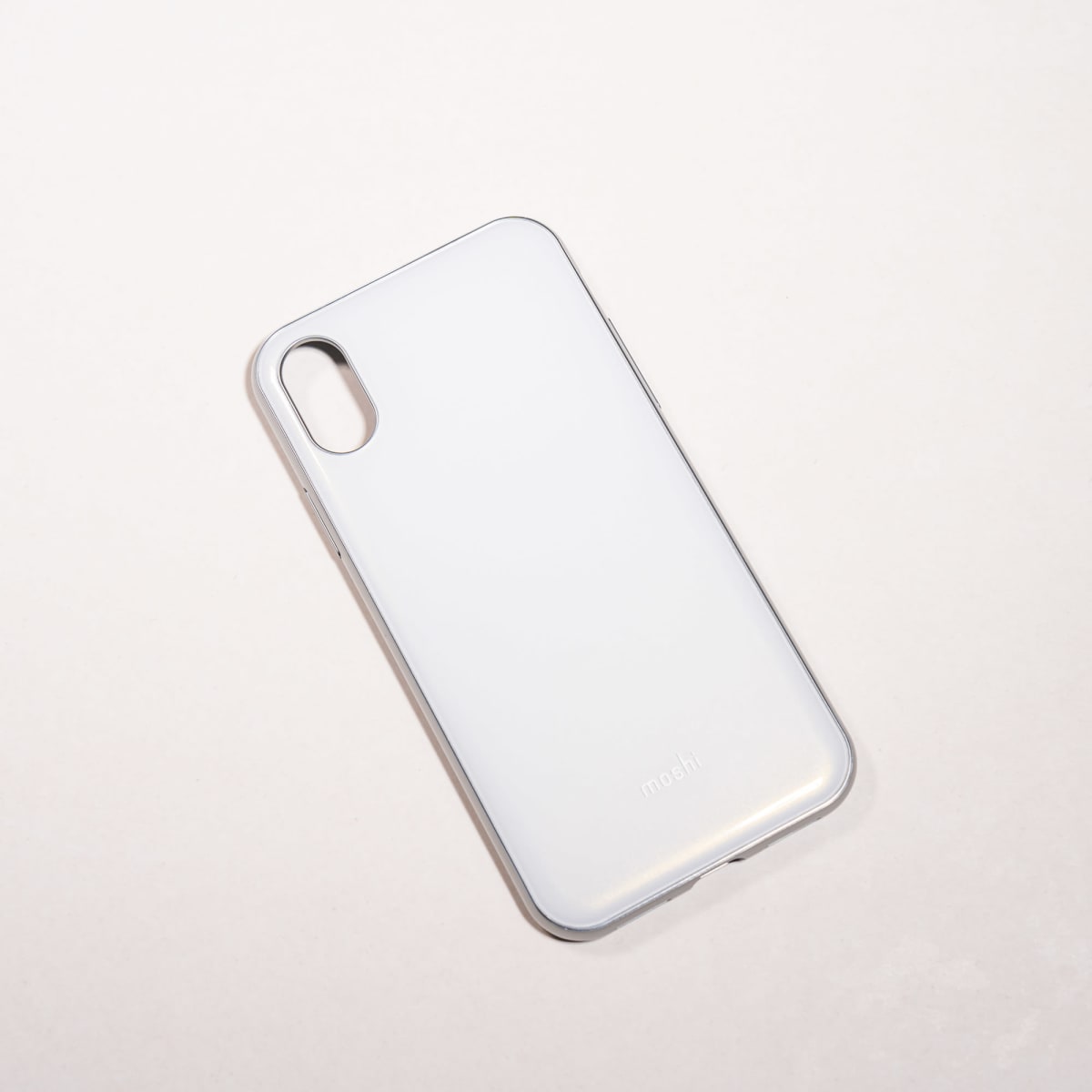 MOSHI COLOR BLANCO BORDE PLATA IPHONE X/XS1