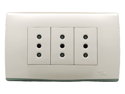 Armado - Tomacorriente Triple 10A. Dorado Serie A83