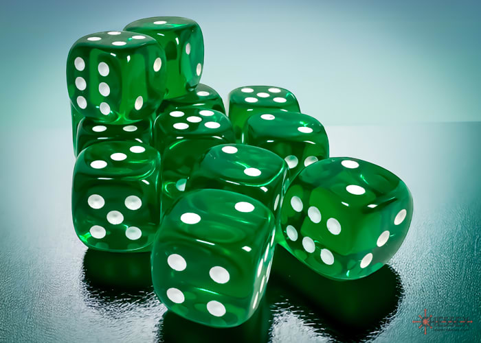 Set 12 Dados Translucent Green/White1