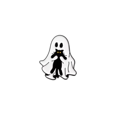 Pin esmaltado diseño Fantasma sosteniendo un gatito negro por delante
