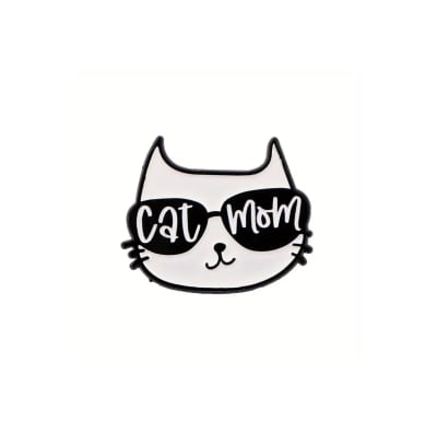 Pin de gato con lentes de sol 