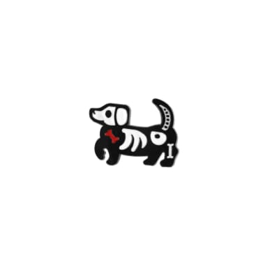 Pin esmaltado diseño de perrito calaverita