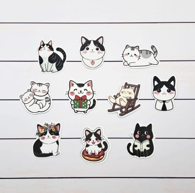 Set de 10 stickers de gatitos blancos y grises ilustrados