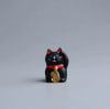 Adorno de resina de gatitos decorativos Maneki-neko o gato de la suerte 4