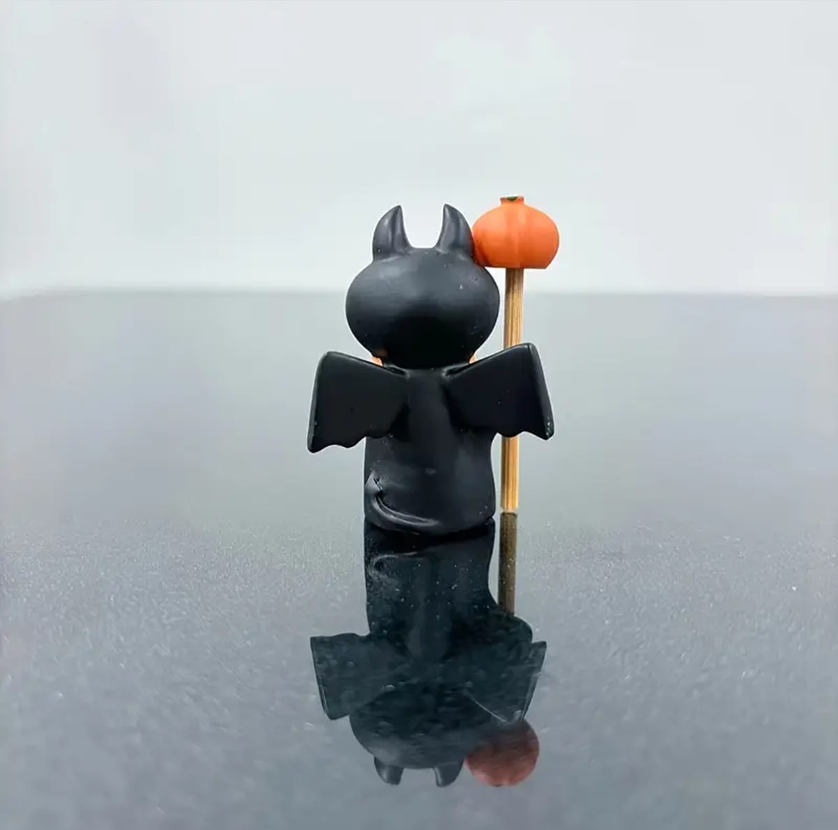 Adorno de resina de gatito decorativo de diablito por Halloween2