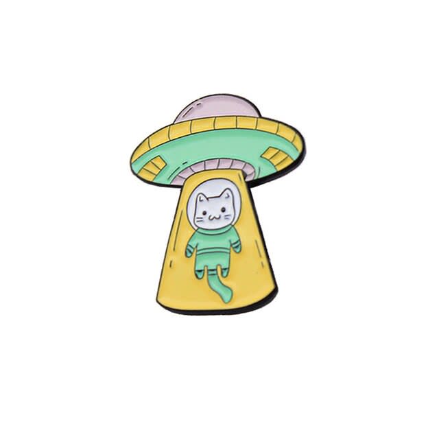 Pin esmaltado diseño de gatito astronauta abducido 1
