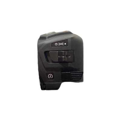CHAPA LUCES (DER) PULSAR-200NS ''VINI'' 1