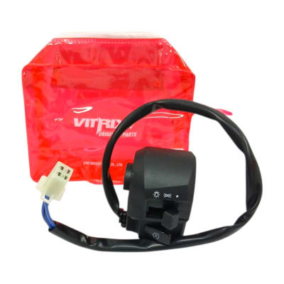 CHAPA LUCES DERECHA YBR-125 VITRIX1