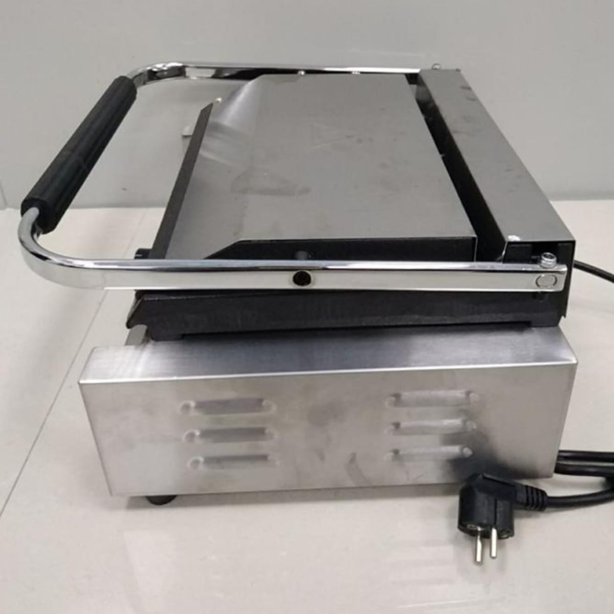 Plancha Sandwichera Panini Grill Lisa Acero Inox.4