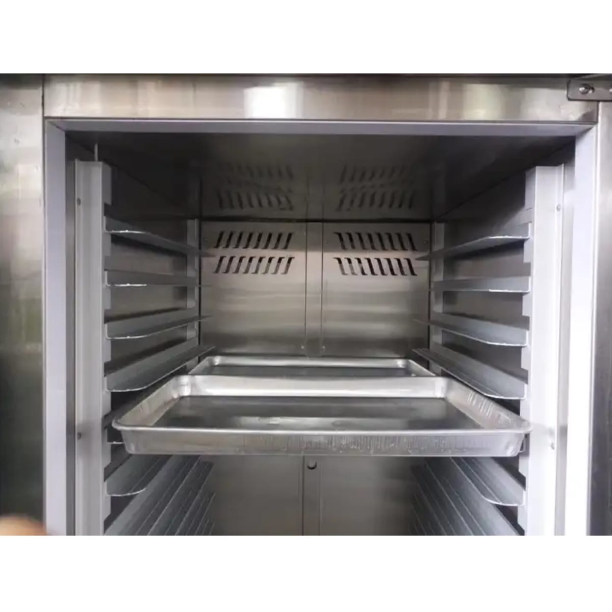 Camara Fermentadora 16 bandejas 68x58  ó 32 bandejas 60x404