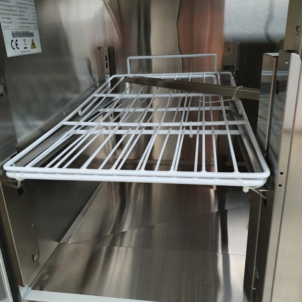 Mesón Refrigerado Pizzero 90 Cm. 300 Lt. Ac. Inox.10