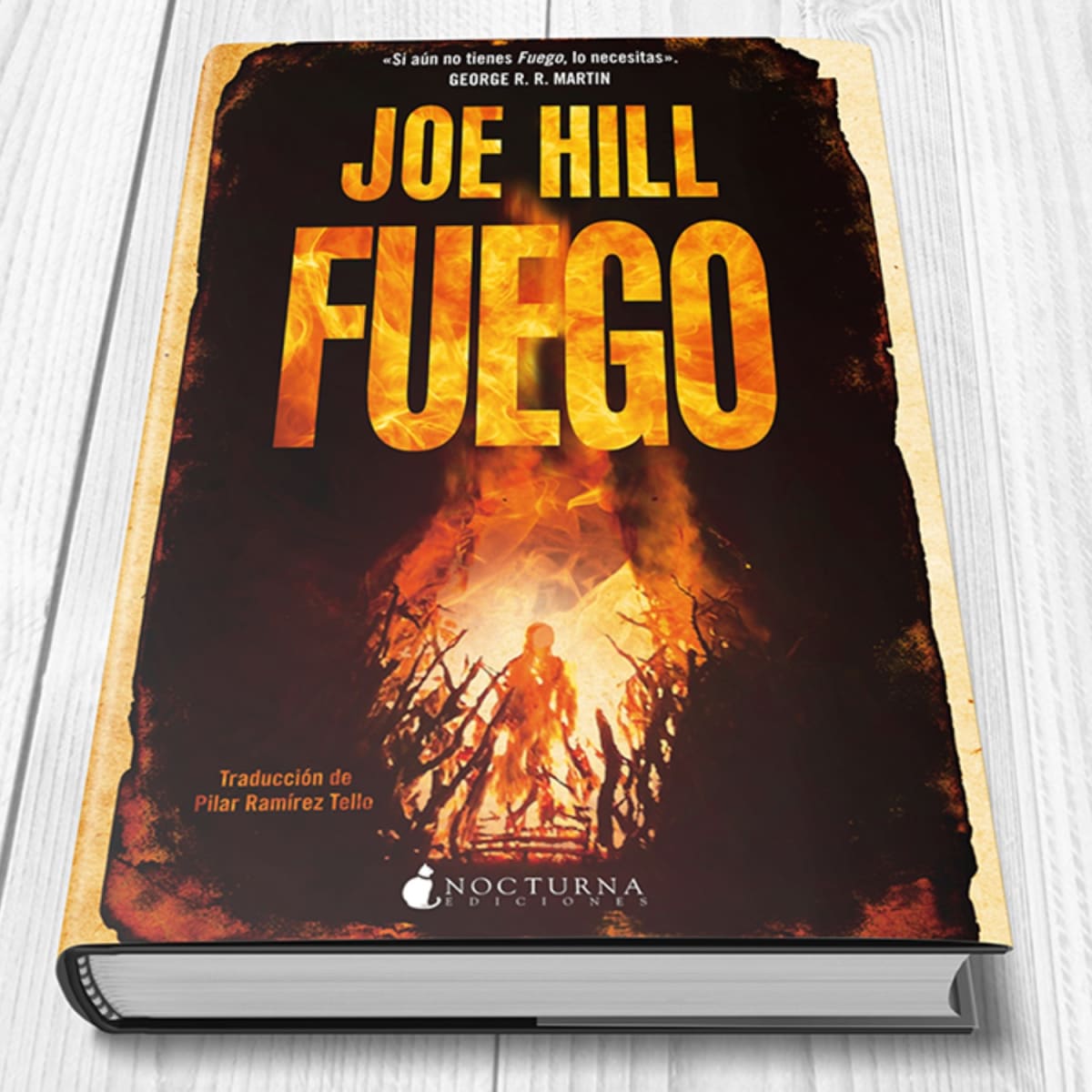 Libro Fuego --- Joe Hill. Tapa Dura3