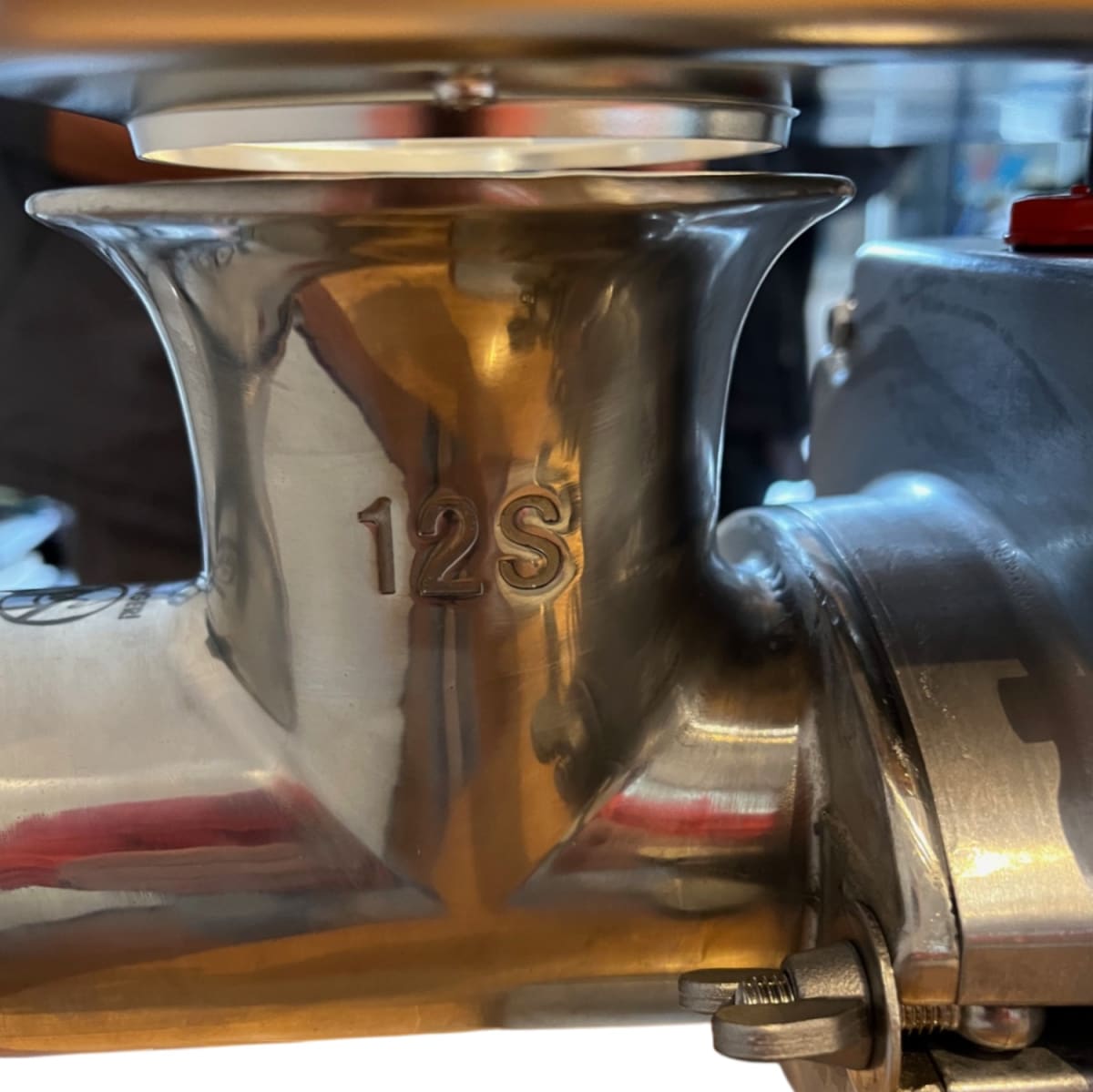 Moledora de Carne para Semi Congelados 12 Kg. ó 120 Kg/Hora14