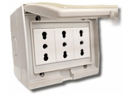 TOMACORRIENTE  TRIPLE PARA EXTERIOR PARA HYDROBOX1