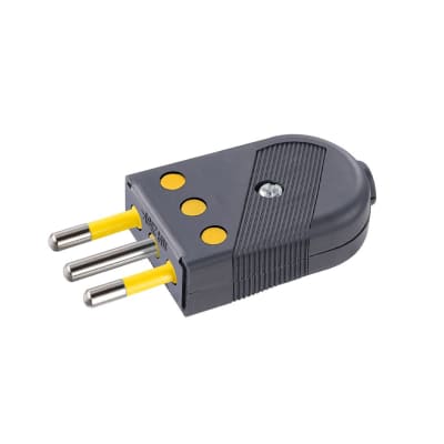 ME - ENCHUFE MACHO VOLANTE NEGRO UYU ENMV01CL-N1