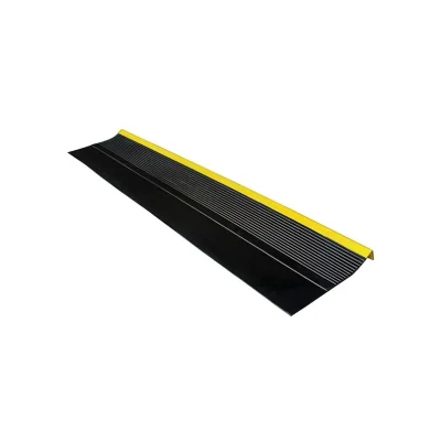 GRADA ESTRIADA 121CMX32CMX5MM NEGRO AMARILLO GE1200ESNA1