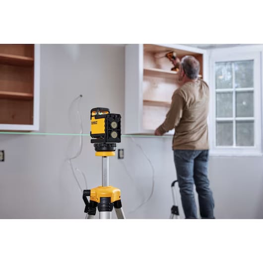 NIVEL LÁSER LÍNEA CRUZADA VERDE 360° DEWALT DW03601CG7