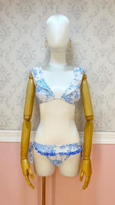 BLANCO ESTAMPADO CELESTE DOS PIEZAS