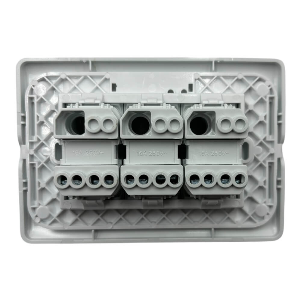 Interruptor Triple 9/32 16A 250V 19132