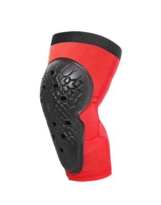 RODILLERA DAINESE SCARABEO BLACK/RED T/JUNIOR