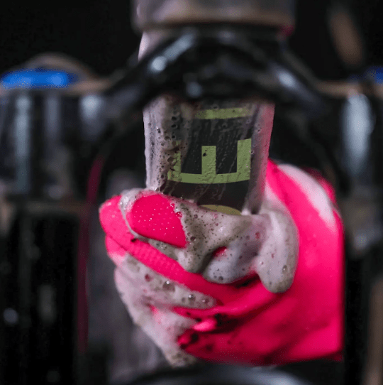 GUANTE SILICONA PARA LAVADO DEEP SCRUBBER ROSA T/L (20406) MUC-OFF3