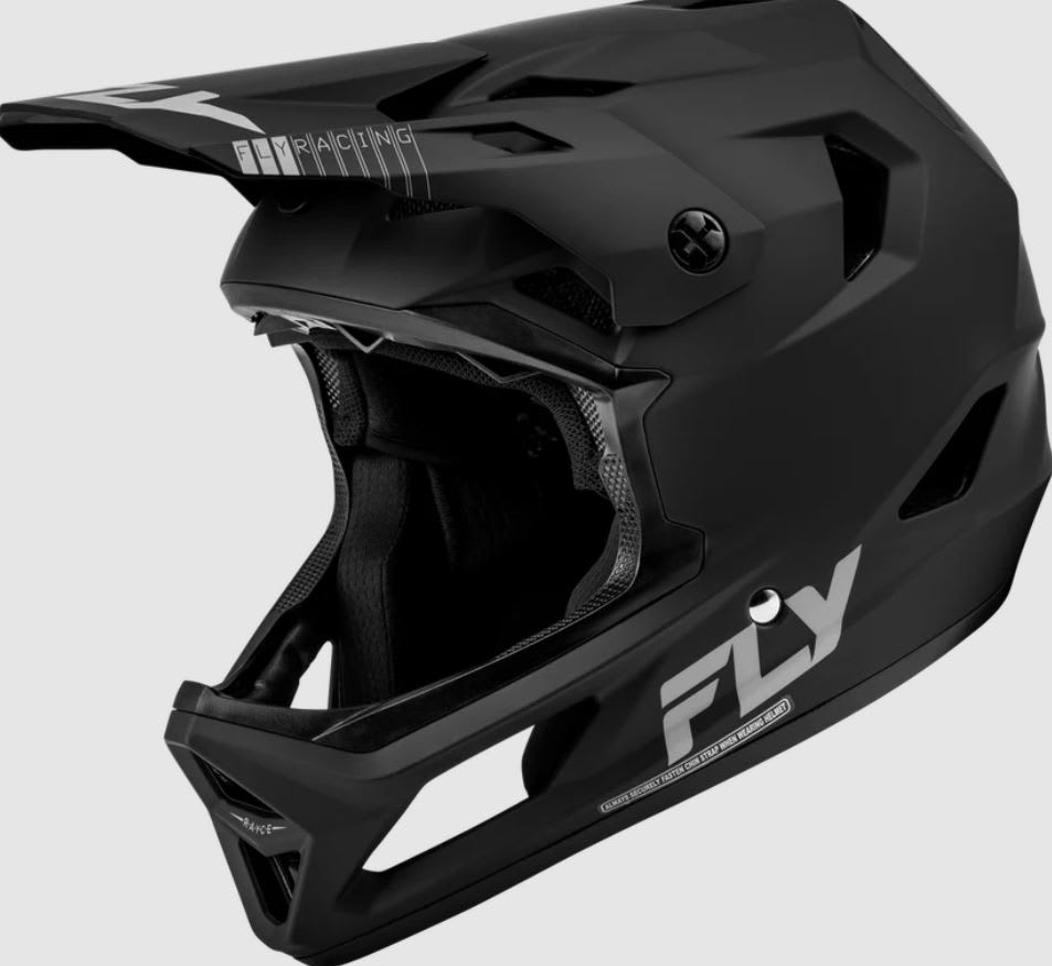 RAYCE HELMET MATTE BLACK XL (61-62 cms)1