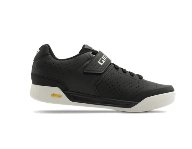 Zapatilla Giro Chamber II GWIN BLK/WHT (40)2