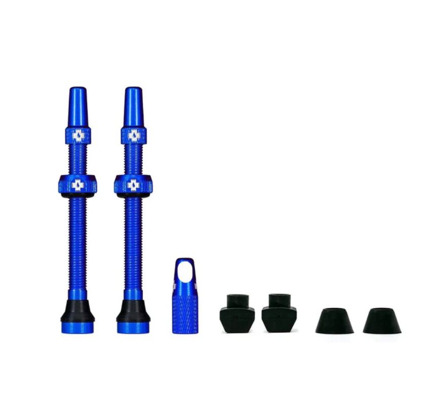 KIT VALVULAS MUC-OFF TUBELESS 60MM BLUE (10661
