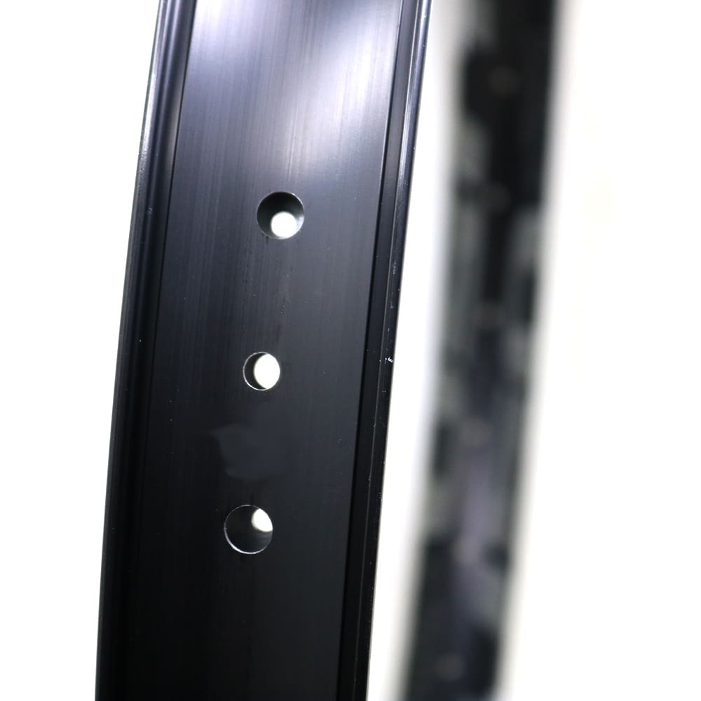 Llanta Weinmann 29 U50-TL Negra 32h F/V2